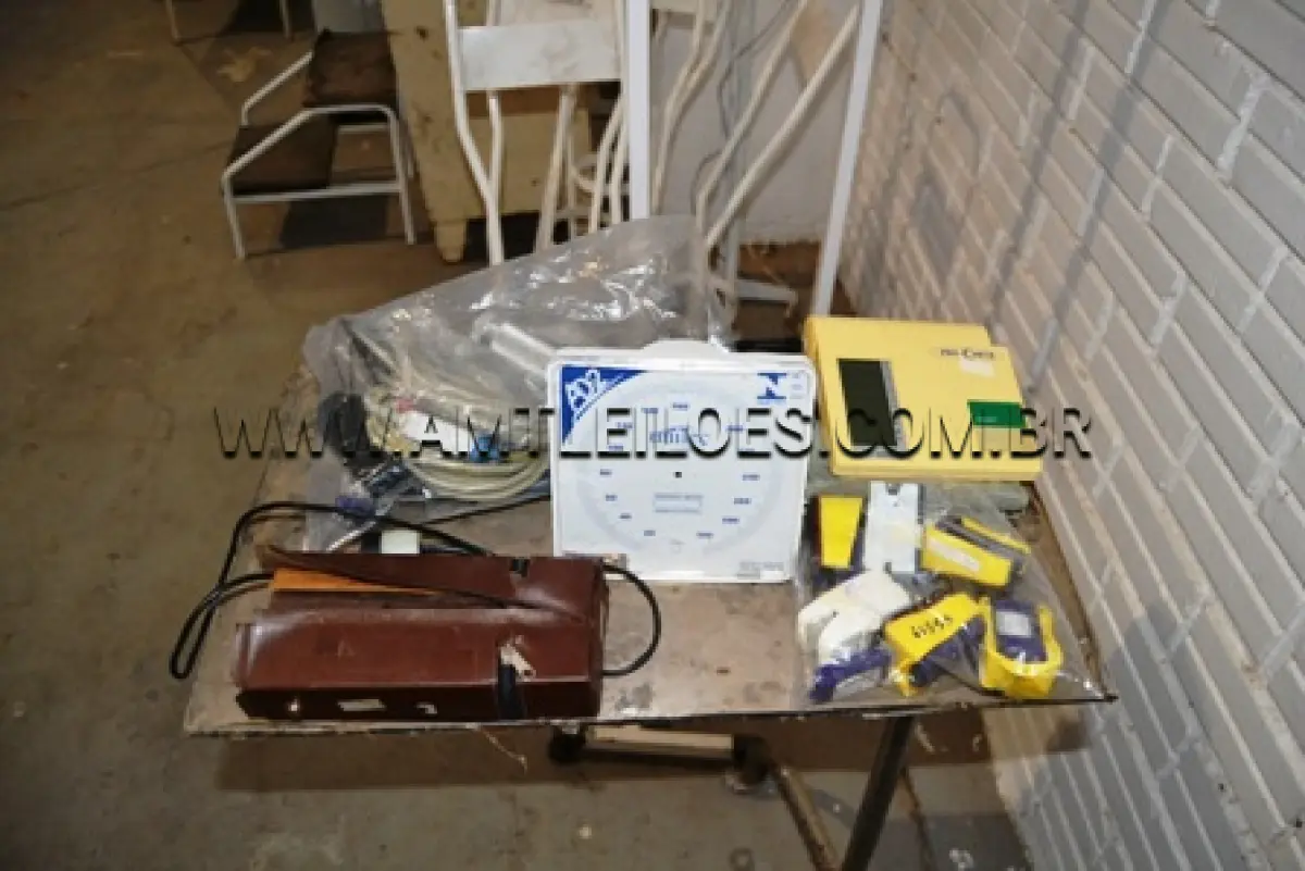 LOTE 018 - LOTE DE APARELHOS E EQUIPAMENTOS ODONTOLÓGICOS, CFE. RELAÇÃO DO ANEXO I