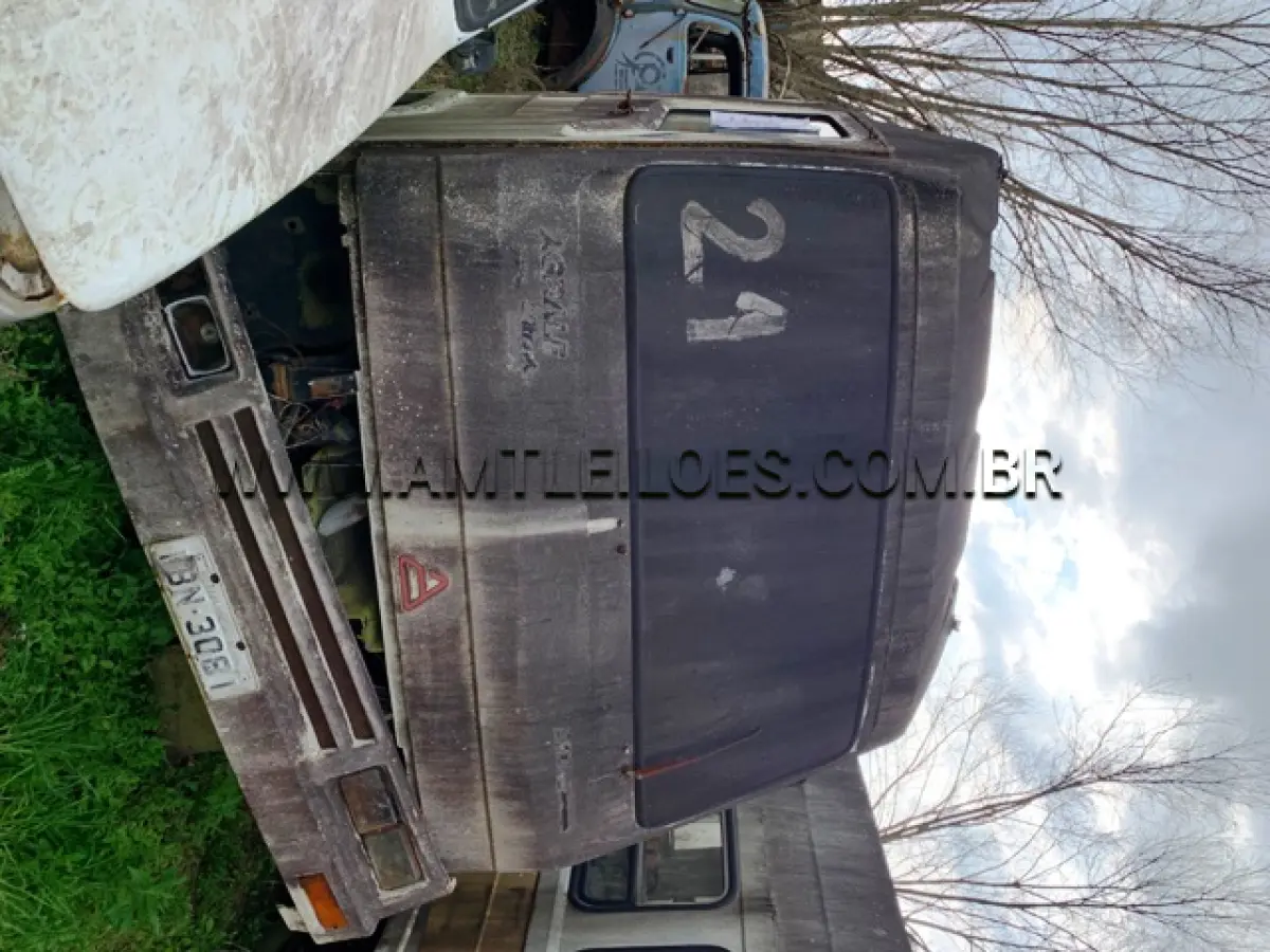 LOTE 034 - MARCA/MODELO: MICRO AGRALE/ULTRAVAN FD PLACAS: IBN 3081 ANO: 1994 – COR: BRANCA RENAVAM: 618452273