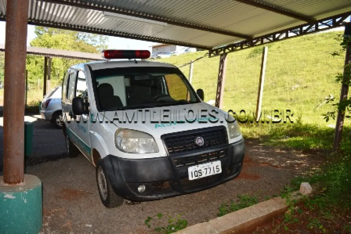 LOTE 003 - MARCA/MODELO: FIAT DOBLÒ CARGO ELX 1.8 MPI 4P FIRE FLEX 8V/16V PLACA: IQS 7715 CHASSI: 9BD223153A2017883 FABRICAÇÃO/MODELO: 2010 COMBUSTÍVEL: ÁLCOOL/GASOLINA