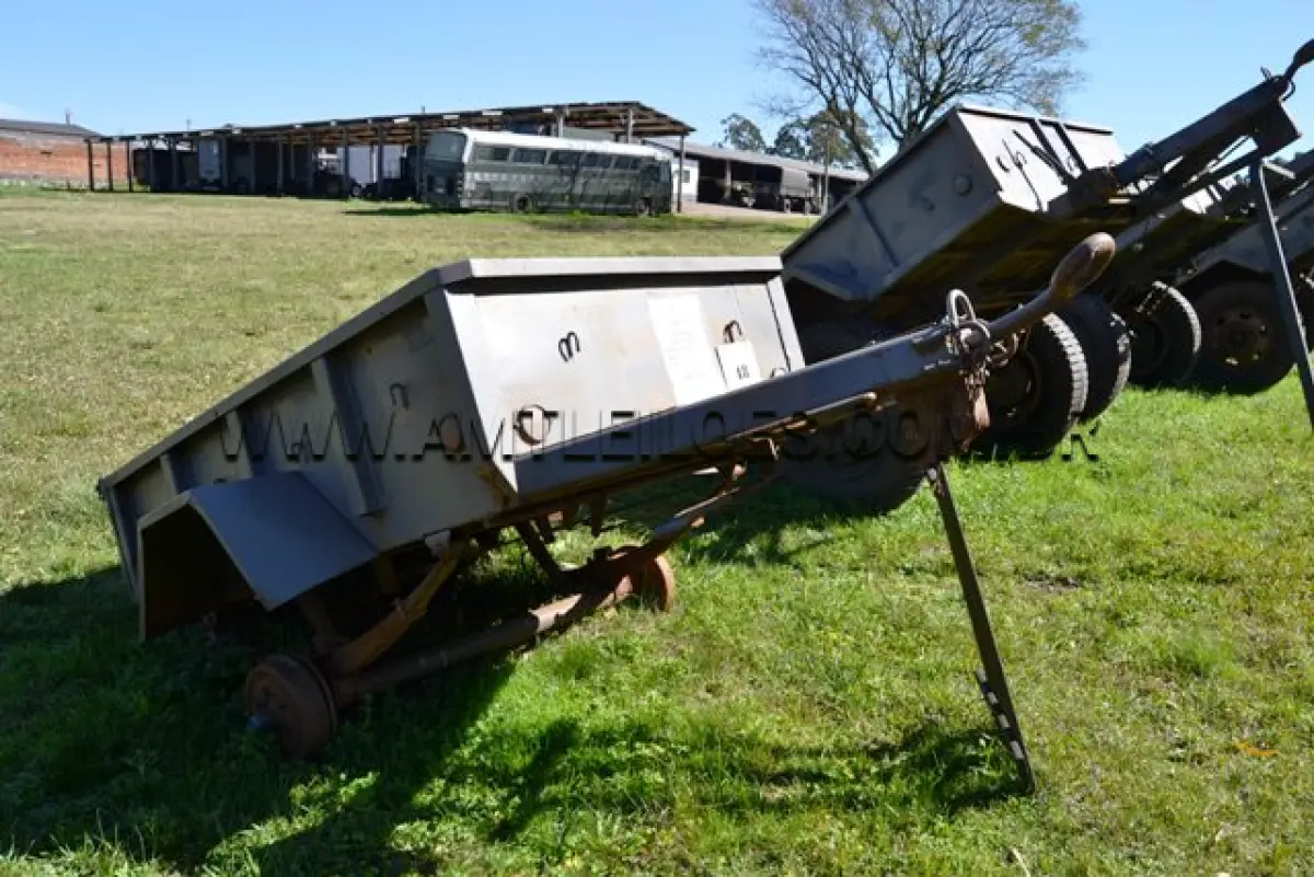 LOTE 048 - REBOQUE, CARGA, EMP G, MARCA PQ R MNT/1/MODELO M1C1, 3/4 Ton, 2 RODAS ANO: 1982 CHASSI: 340358200006