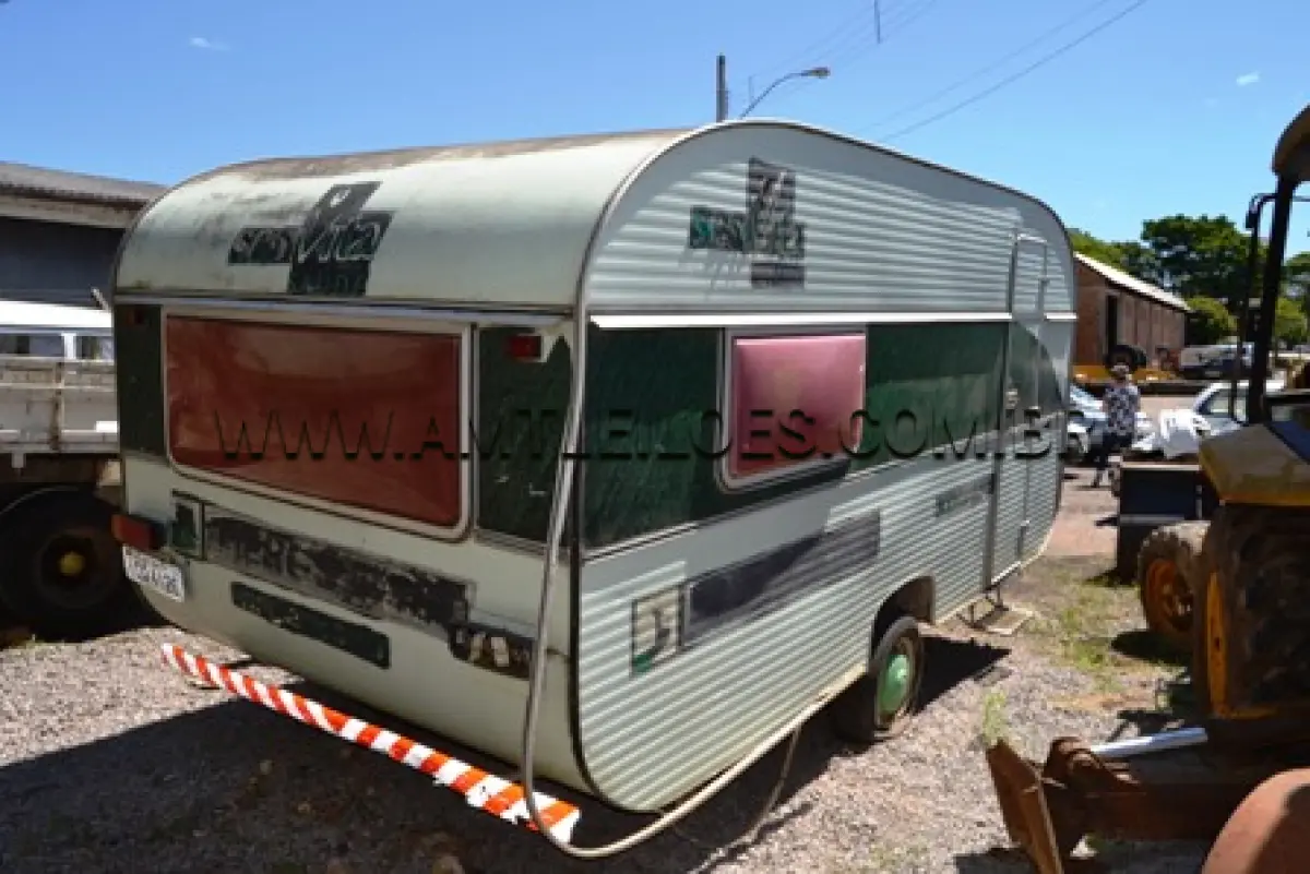 LOTE 017 - TURISCAR BRILHANTE/REBOQUE/TRAILLER COM CAPACIDADE 000,30T, ANO: 1995, COR VERDE, PLACA: ICQ 4126