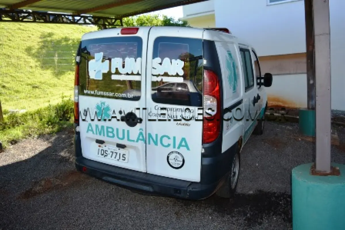 LOTE 003 - MARCA/MODELO: FIAT DOBLÒ CARGO ELX 1.8 MPI 4P FIRE FLEX 8V/16V PLACA: IQS 7715 CHASSI: 9BD223153A2017883 FABRICAÇÃO/MODELO: 2010 COMBUSTÍVEL: ÁLCOOL/GASOLINA