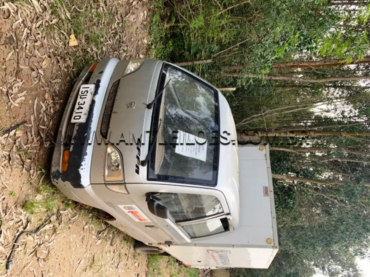 LOTE 018 - MARCA/MODELO: CAMINHONETE EFFA HAFEI RUIYI PLACAS: ISU 3410 ANO: 2011 – COR: PRATA CHASSI: LKHPC2CG8BAL84746 RENAVAM: 451968913