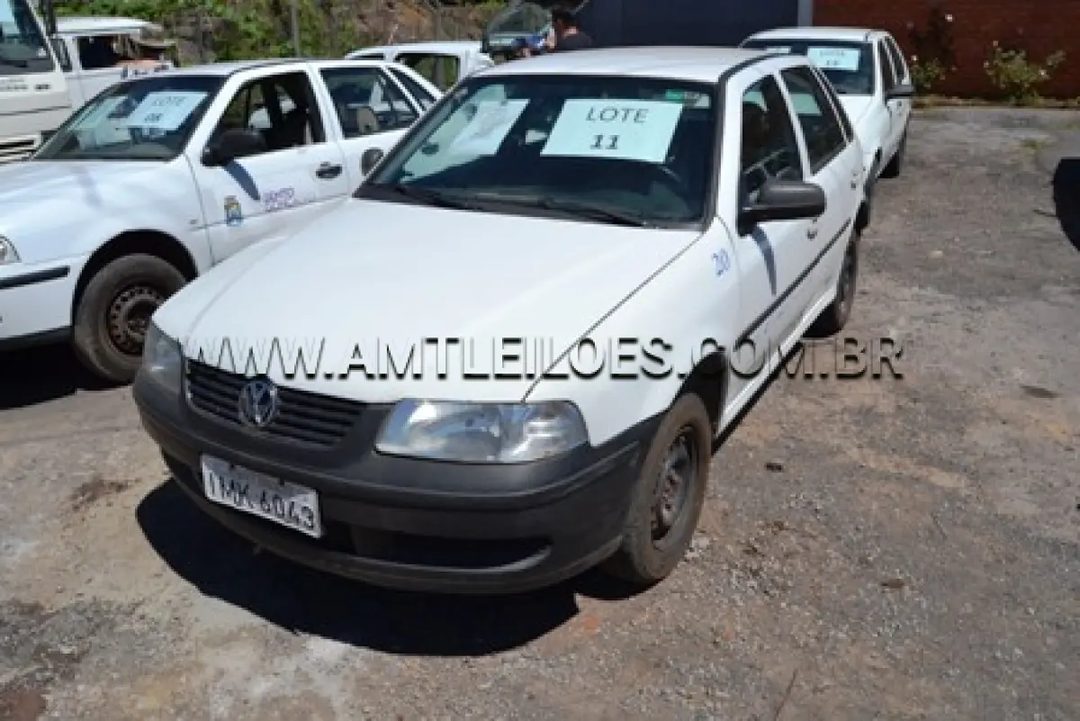 LOTE 011 - VW/GOL 1.0, ANO: 2005, COR BRANCA, GASOLINA, PLACA: IMK 6043