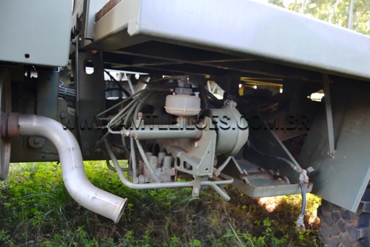 LOTE 020 - MARCA/MODELO:  CAMINHÃO MBB/ UNIMOG 4082, 1 ½ Ton, 4 x 4 ANO: 1999 CHASSI: WDB4082161W193667 MOTOR: 5 Cil. nº 029811050235