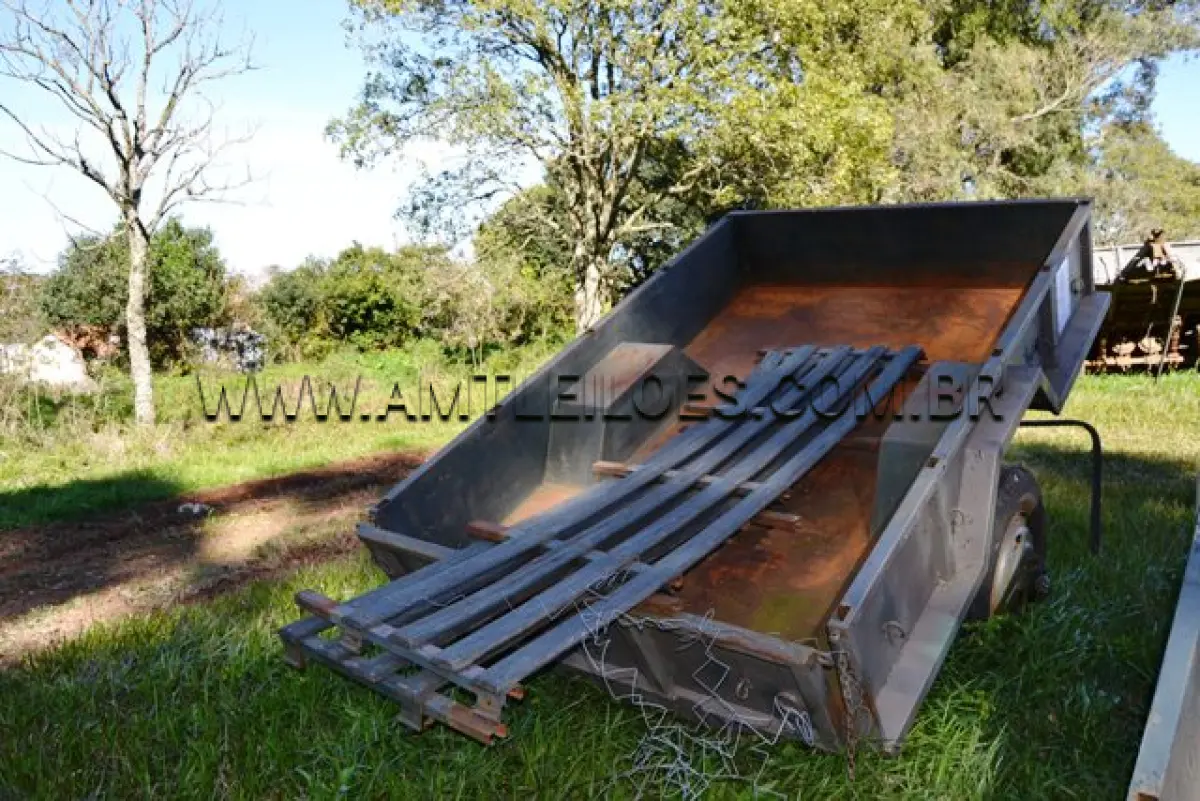LOTE 030 - REBOQUE 1 ½ Ton, 2R/ MARCA F CURITIBA ANO: 1974 CHASSI: 003