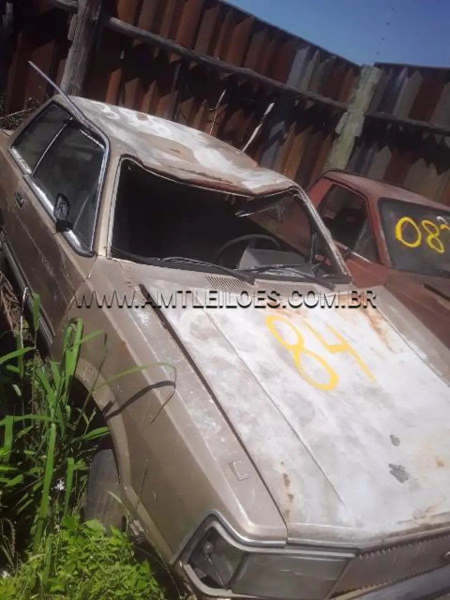 LOTE 084 - SUCATAS: FORD/DEL REY, ANO: 1983/1983, PLACA: IBT4791; FORD/BELINA (+), ANO: 1975/1975, PLACA: IFT1608; VW/FUSCA 1300 (+), ANO: 1970/1970, PLACA: IEB5972; GM/VECTRA GLS, ANO: 1997/1997, PLACA: LYK7054; FIAT/PALIO WEEK 6MARCHAS (+), ANO: 1999/2000, PLACA: IJE8142
