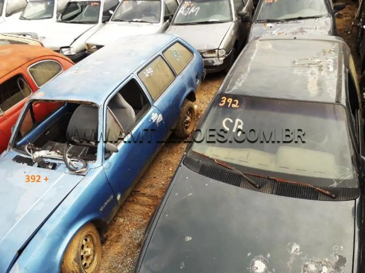 LOTE 392 - SUCATAS: FORD/CORCEL, ANO: 1979/1980, PLACA: IIR6572; FIAT/UNO S (+), ANO: 1988/1988, PLACA: AAT9805; VW/FUSCA 1500 (+), ANO: 1972/1972, PLACA: IDN2252; GM/KADETT SL (+), ANO: 1990/1991, PLACA: IEE0564; GM/CHEVETTE MARAJO (+), ANO: 1985/1986, PLACA: IDB1915; GM/KADETT SL, ANO: 1990/1990, PLACA: IAZ3960; VW/GOL 1.0 (+), ANO: 2008/2008, PLACA: IOO7933