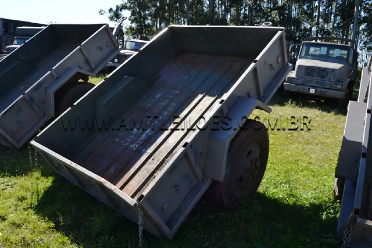 LOTE 053 - REBOQUE, CARGA, EMP G, MARCA AGR /MODELO M1C1, 3/4 Ton, 2 RODAS ANO: 1981 CHASSI: ‘340608200037