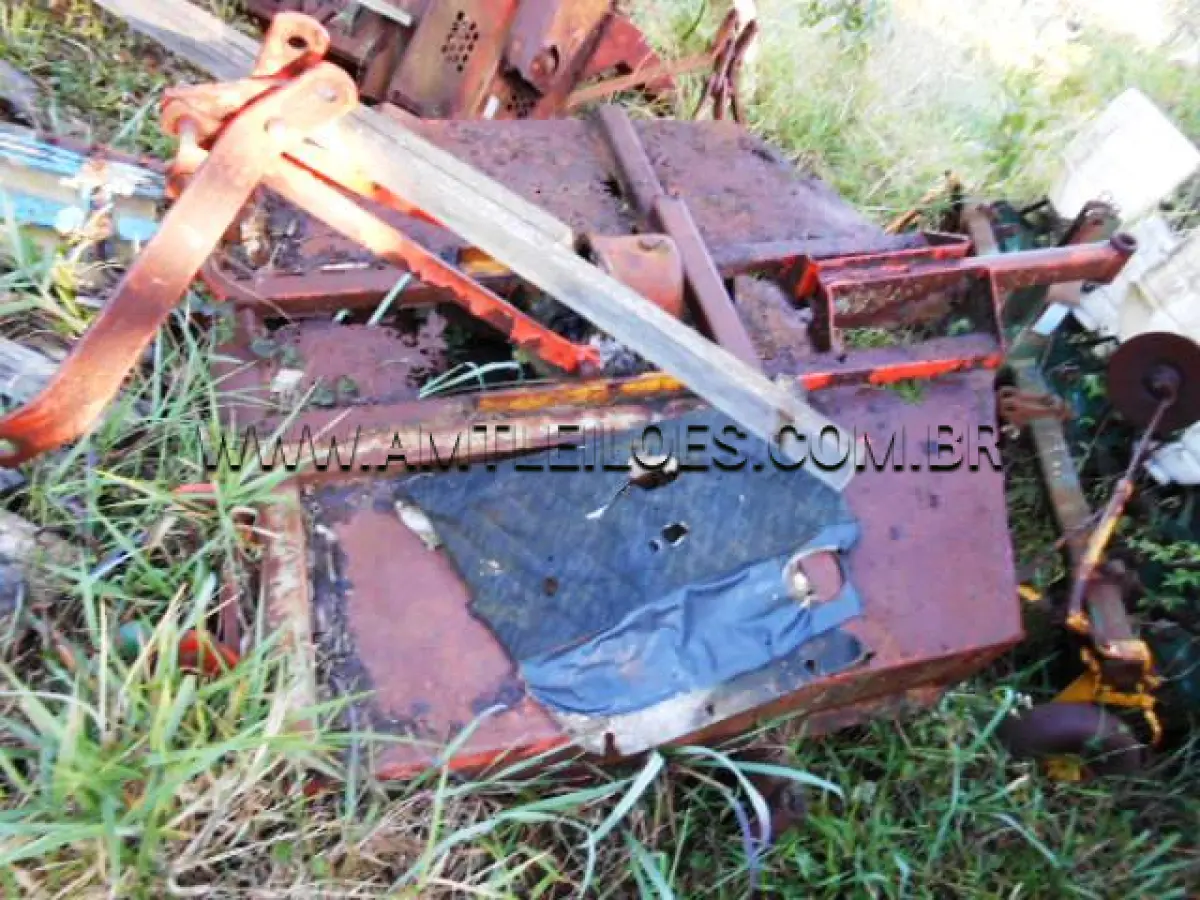 LOTE 026 - OBJETO: ROÇADEIRA (03 UNIDADES) - SUCATA