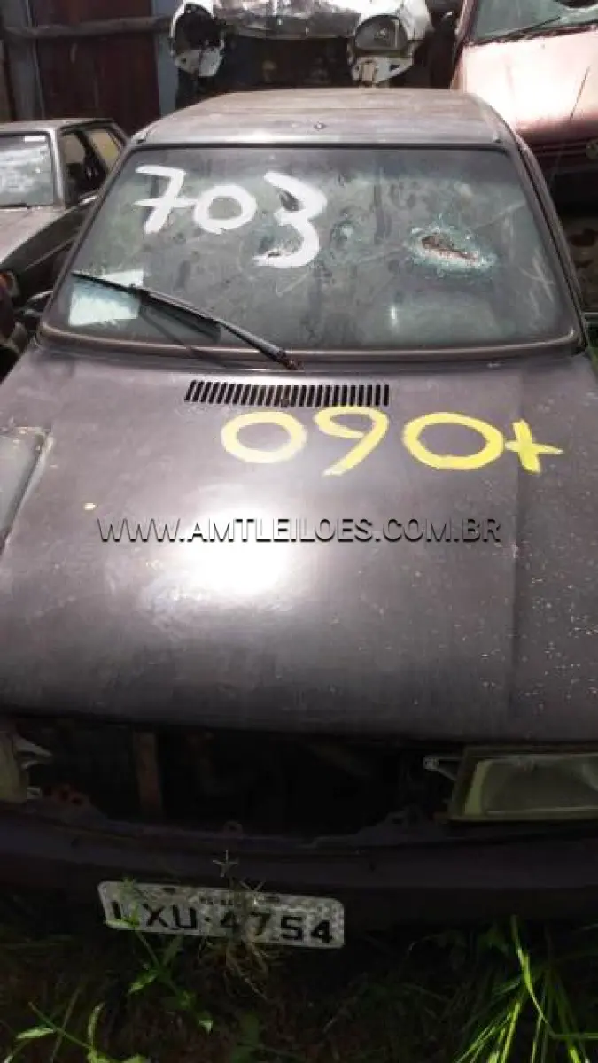 LOTE 090 - SUCATAS: FIAT/UNO MILLE (+), ANO: 1992/1992, PLACA: LXU4754; VW/LOGUS GL (+), ANO: 1994/1994, PLACA: IFS3744; GM/KADETT SL (+), ANO: 1989/1990, PLACA: IBW8064; FIAT/UNO CS (+), ANO: 1985/1986, PLACA: IBB6780; FORD/FIESTA (+), ANO: 1999/2000, PLACA: IJB0744