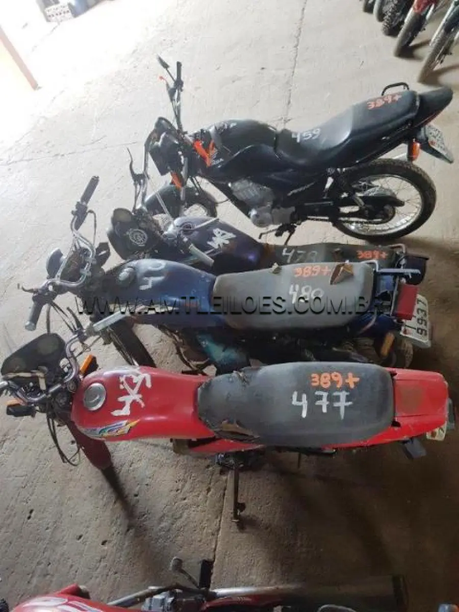 LOTE 389 - SUCATAS: YAMAHA/YBR 125K (+), ANO: 2002/2003, PLACA: IKZ2519; HONDA/CG 125 TITAN (+), ANO: 1998/1998, PLACA: IIF7361; HONDA/CG 125 TITAN (+), ANO: 1998/1999, PLACA: IIH9937; HONDA/CG 125 FAN KS (+), ANO: 2010/2010, PLACA: IRB6288