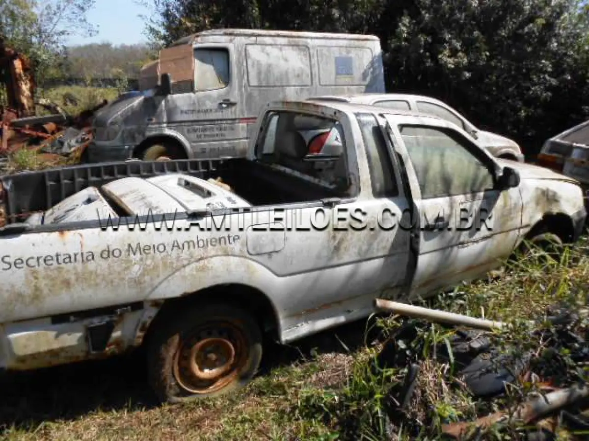LOTE 020 - MARCA/MODELO: VW/SAVEIRO 1.6; ANO/MODELO: 2002