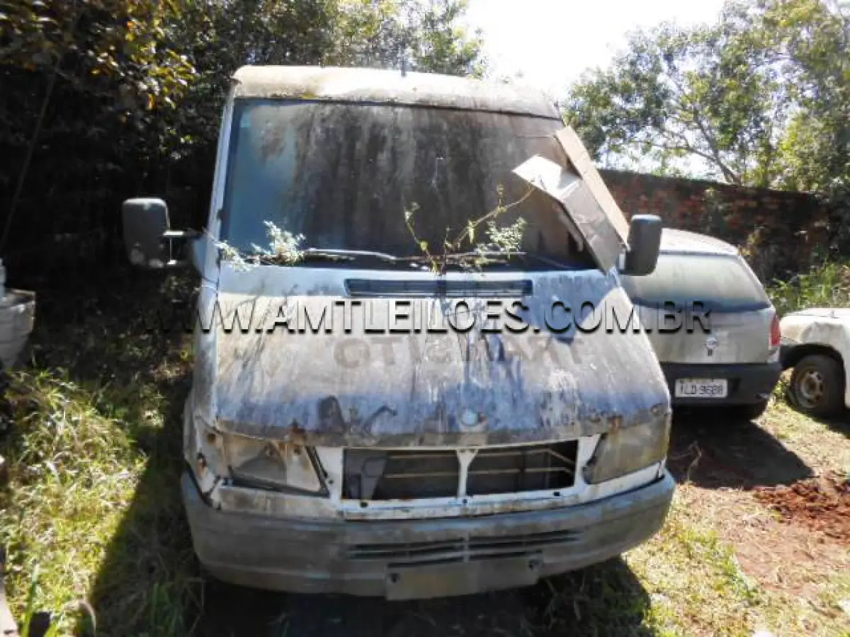 LOTE 001 - MARCA/MODELO: IMP/M BENZ 310D SPRINTERF; ANO: 1998/1998