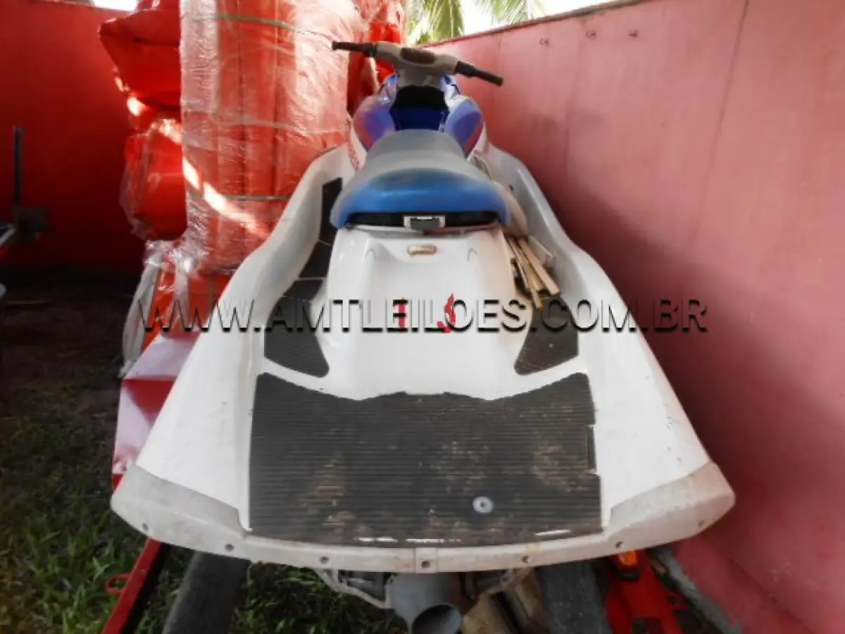 LOTE 014 - MARCA/MODELO: MOTO AQUÁTICA YAMAHA/ VX SPORT; ANO/MODELO: 2006