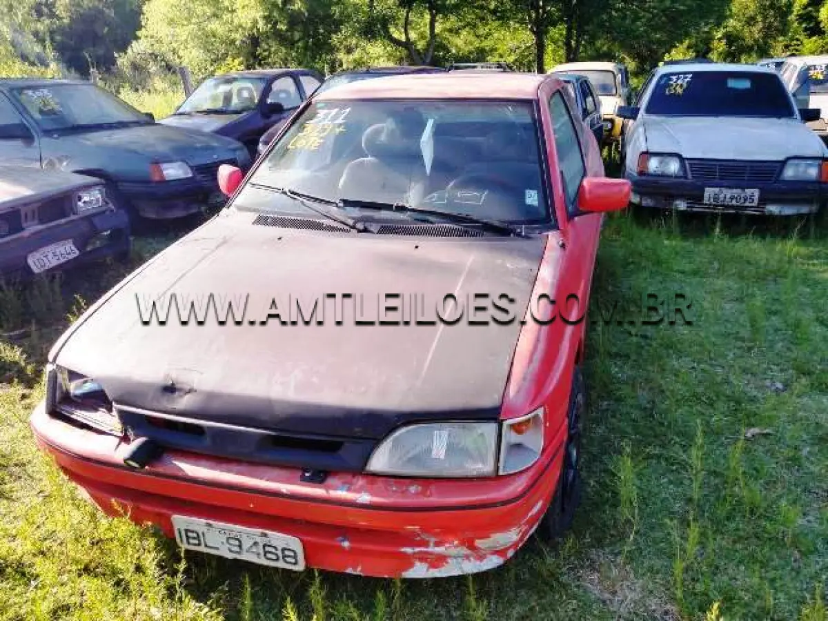 LOTE 329 - SUCATAS: FORD/KA (+), ANO: 1998/1998, PLACA: LZL1832; FORD/ESCORT L (+), ANO: 1994/1994, PLACA: IBL9468; VW/GOL 1000 (+), ANO: 1993/1994, PLACA: IBF6183; VW/POINTER GLI 1.8 (+), ANO: 1995/1995, PLACA: IDB5454; GM/CORSA GL (+), ANO: 1995/1995, PLACA: IDL7024