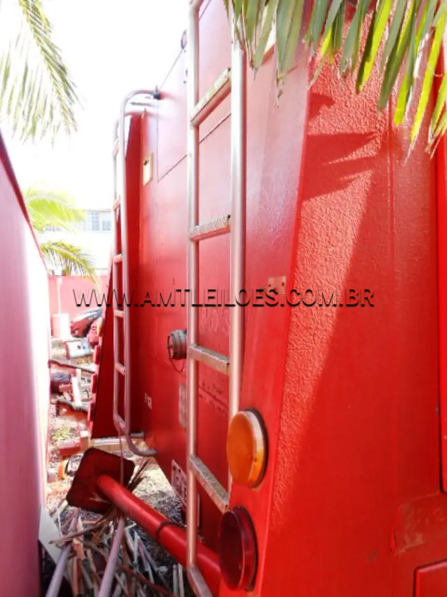 LOTE 010 - MARCA/MODELO: CAMINHÃO M. BENZ / L 1113; ANO/MODELO: 1982/1982
