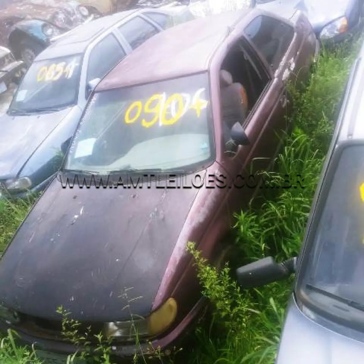 LOTE 090 - SUCATAS: FIAT/UNO MILLE (+), ANO: 1992/1992, PLACA: LXU4754; VW/LOGUS GL (+), ANO: 1994/1994, PLACA: IFS3744; GM/KADETT SL (+), ANO: 1989/1990, PLACA: IBW8064; FIAT/UNO CS (+), ANO: 1985/1986, PLACA: IBB6780; FORD/FIESTA (+), ANO: 1999/2000, PLACA: IJB0744
