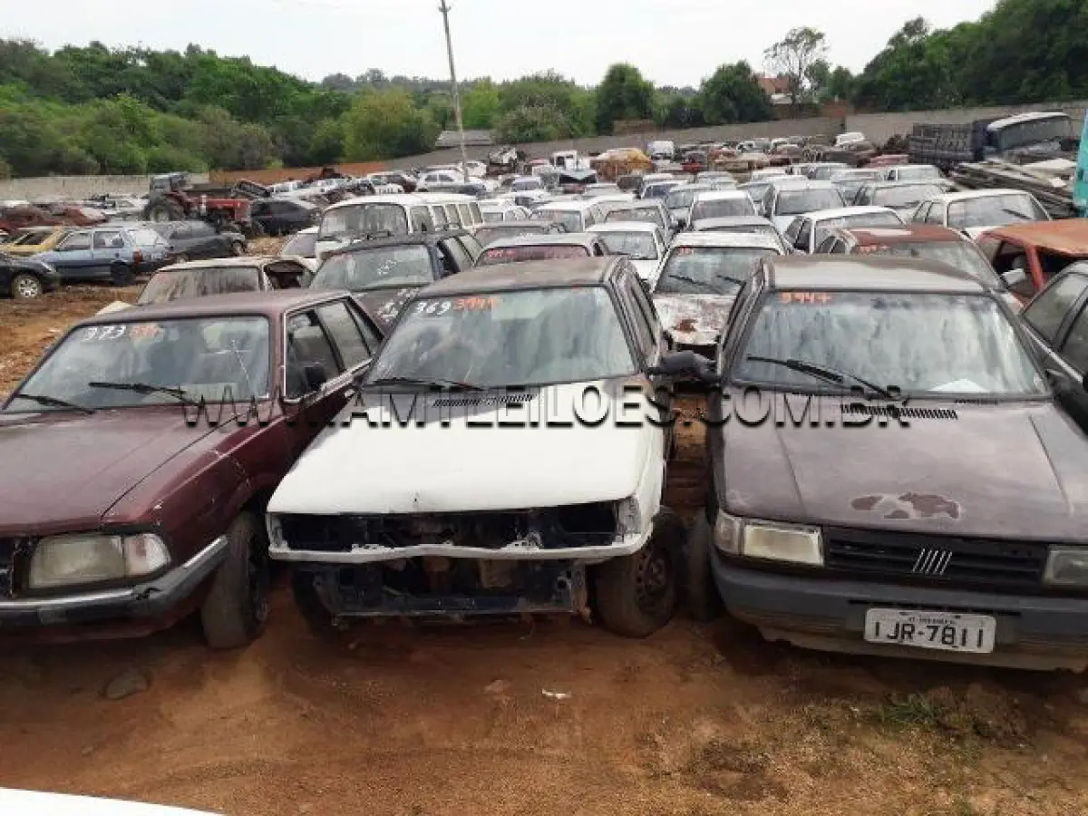 LOTE 394 - SUCATAS: FIAT/UNO ELECTRONIC (+), ANO: 1994/1994, PLACA: MCY3370; FORD/DEL REY GHIA, ANO: 1988/1989, PLACA: IBU4232; GM/MONZA SL/E 2.0 (+), ANO: 1991/1991, PLACA: IDP7403; VW/GOL 16V, ANO: 1998/1999, PLACA: IIJ6318; FIAT/PREMIO S (+), ANO: 1990/1990, PLACA: IBW9063; VW/GOL MI (+), ANO: 1997/1997, PLACA: HOO9497; FIAT/UNO MILLE SMART (+), ANO: 2000/2001, PLACA: IJR7811