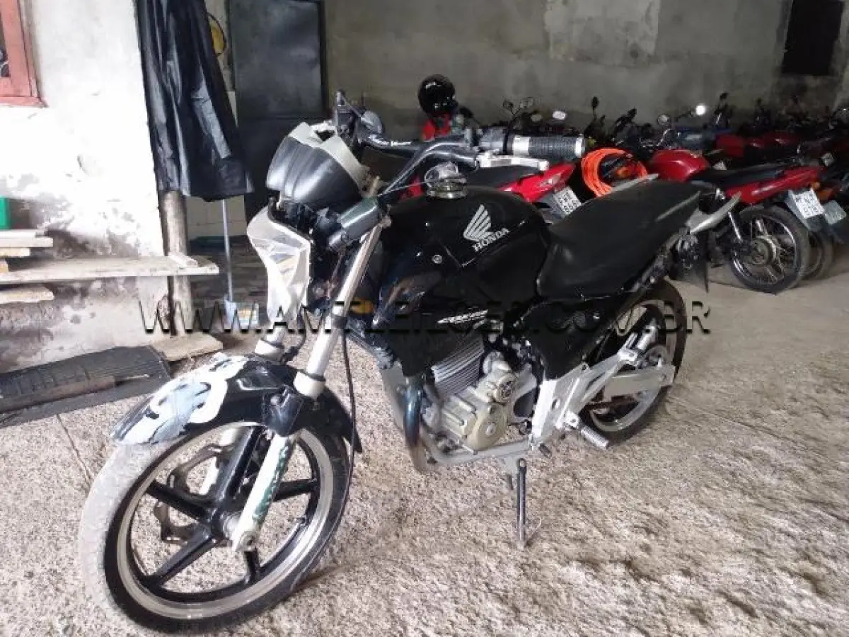 LOTE 290 - HONDA/CBX 250 TWISTER, PLACA: ILL6187, 
ANO: 2003/2004