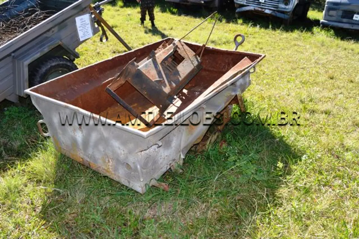 LOTE 058 - REBOQUE, CARGA ANFÍBIA / MARCA SANVAS/MODELO MK250W, ¼ Ton, 2 RODAS ANO: 1974 CHASSI: 03075