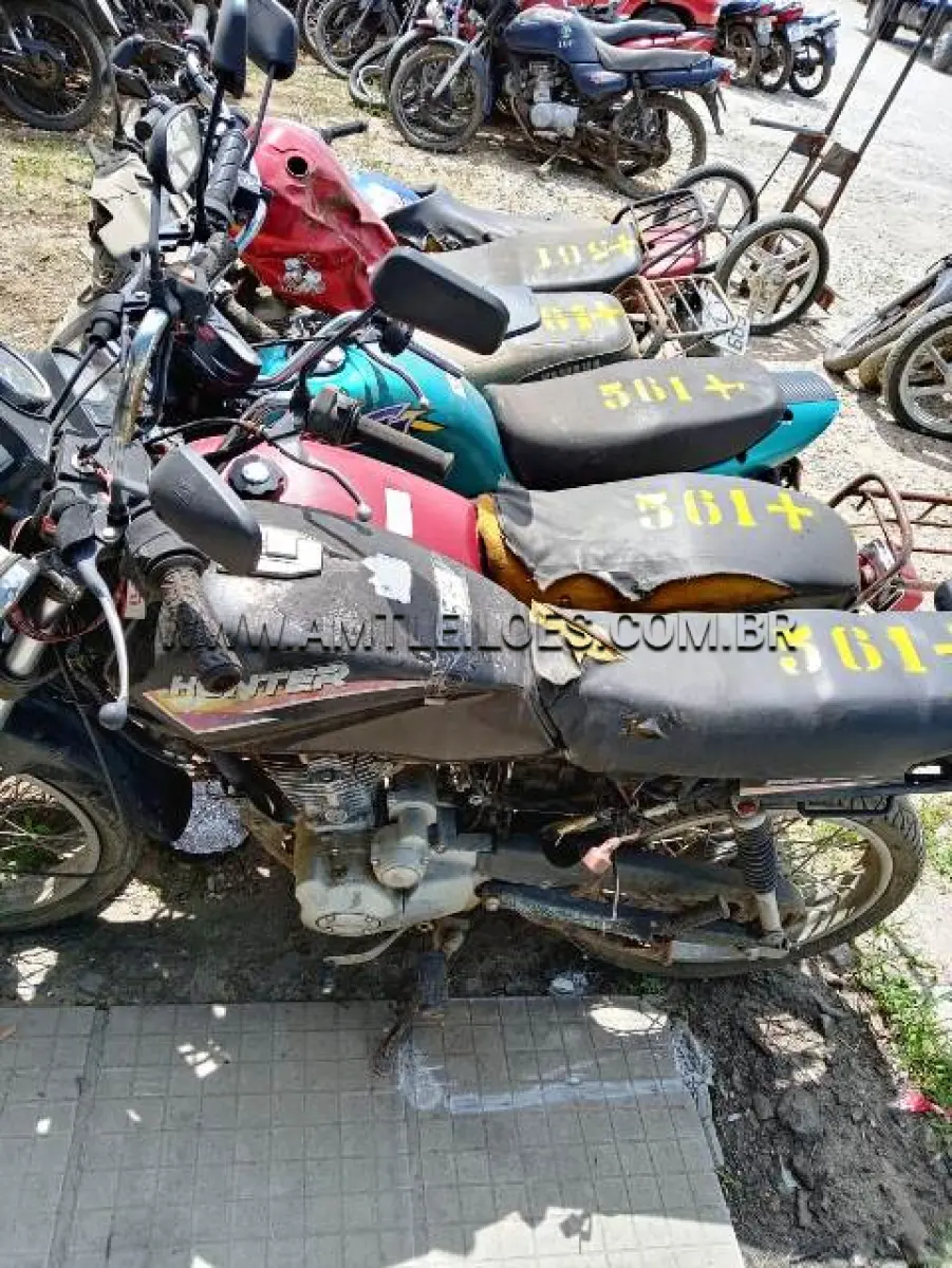 LOTE 561 - SUCATAS: SUNDOWN/HUNTER 125 SE (+), ANO: 2005/2005, PLACA: IMR4454; HONDA/ML 125 (+), ANO: 1982/1982, PLACA: IMK2410; YAMAHA/CRYPTON T105E (+), ANO: 2000/2000, PLACA: IJP5626; HONDA/CG 125 TITAN (+), ANO: 1999/2000, PLACA: IJF0289; YAMAHA/YBR 125E (+), ANO: 2005/2005, PLACA: IMU5816; HONDA/CBX 250 TWISTER (+), ANO: 2004/2004, PLACA: ILX6097