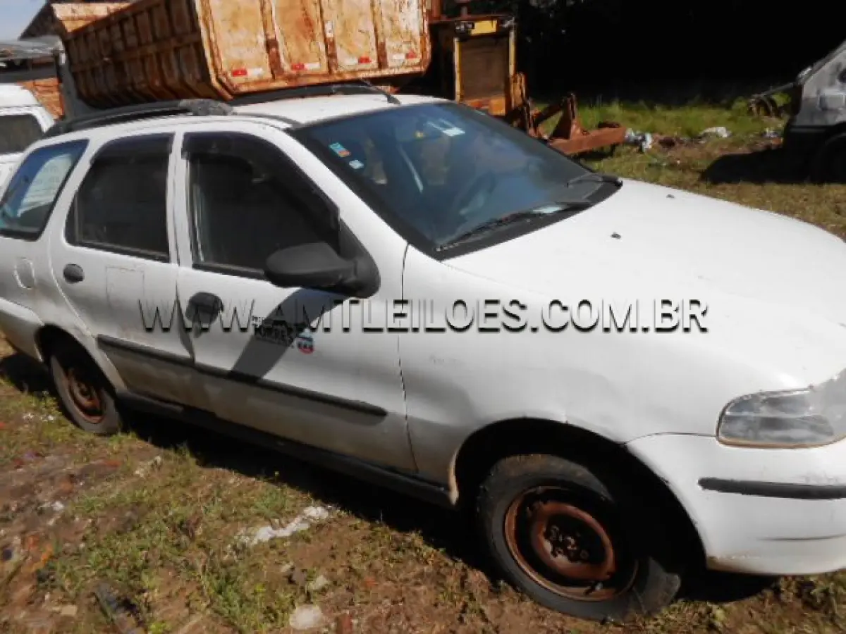 LOTE 024 - MARCA/MODELO: FIAT/PALIO WEEKEND ELX; ANO/MODELO: 2002