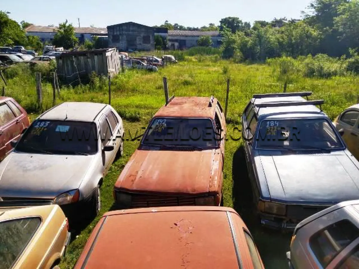 LOTE 321 - SUCATAS: FORD/BELINA II (+), ANO: 1980/1980, PLACA: IBW3668; FIAT/UNO S 1.5 (+), ANO: 1993/1993, PLACA: IBB8154; FORD/BELINA L, ANO: 1983/1984, PLACA: IHS5821; VW/GOL (+), ANO: 1980/1980, PLACA: IBV2701; FIAT/ELBA CS (+), ANO: 1987/1987, PLACA: IBU3814; FORD/BELINA II (+), ANO: 1983/1983, PLACA: IBV6955; FORD/FIESTA GL (+), ANO: 2000/2000, PLACA: MAT8284