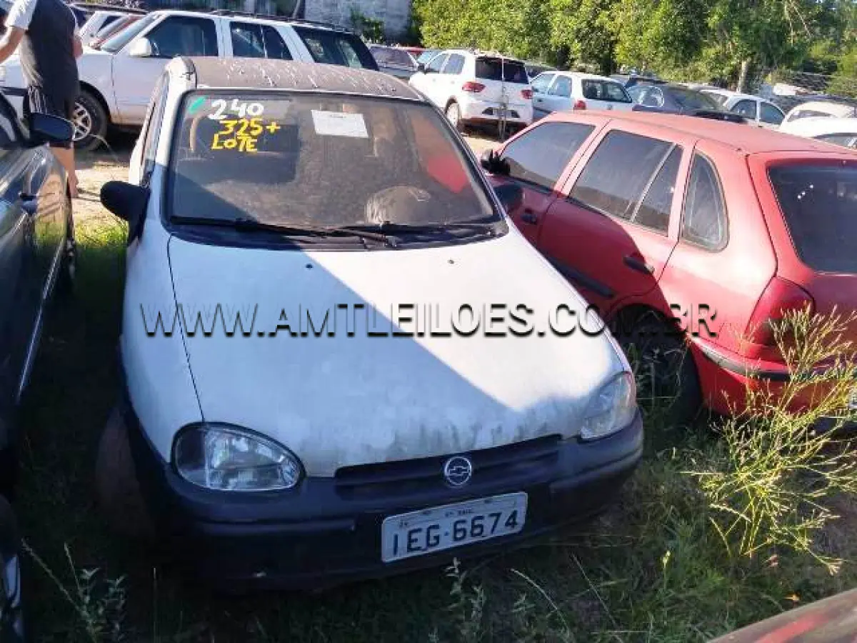 LOTE 325 - SUCATAS: FIAT/UNO CS (+), ANO: 1990/1990, PLACA: IBN9003; FORD/VERSAILLES 2.0 GL (+), ANO: 1991/1992, PLACA: IBK6554; VW/PASSAT, ANO: 1976/1977, PLACA: IBT8151; GM/CHEVETTE, ANO: 1976/1976, PLACA: IDK5459; GM/CORSA WIND (+), ANO: 1995/1996, PLACA: IEG6674; IMP/VW GOL CL 1.6 MI (+), ANO: 1997/1997, PLACA: IGE2671; IMP/FIAT SIENA HL (+), ANO: 1997/1998, PLACA: IGU3757