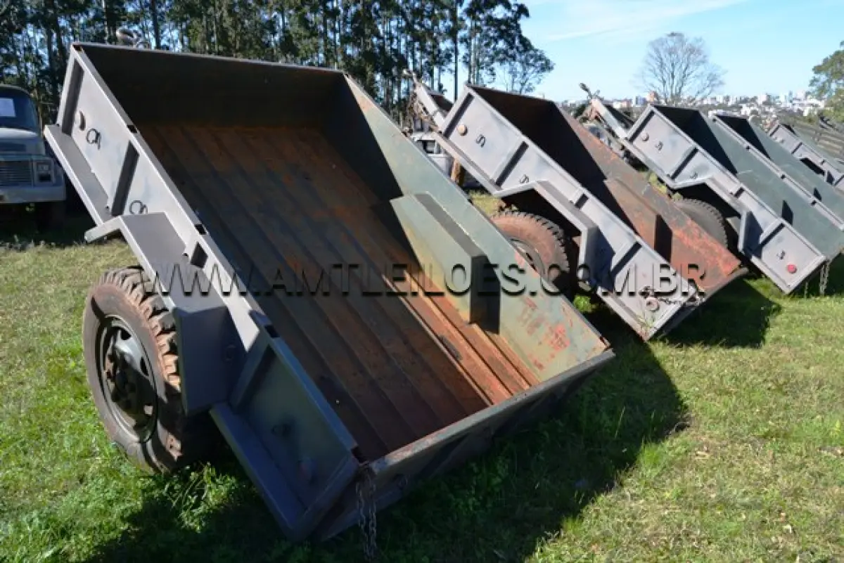 LOTE 052 - REBOQUE, CARGA, EMP G, MARCA AGR /MODELO M1C1, 3/4 Ton, 2 RODAS ANO: 1981 CHASSI: 340608200038