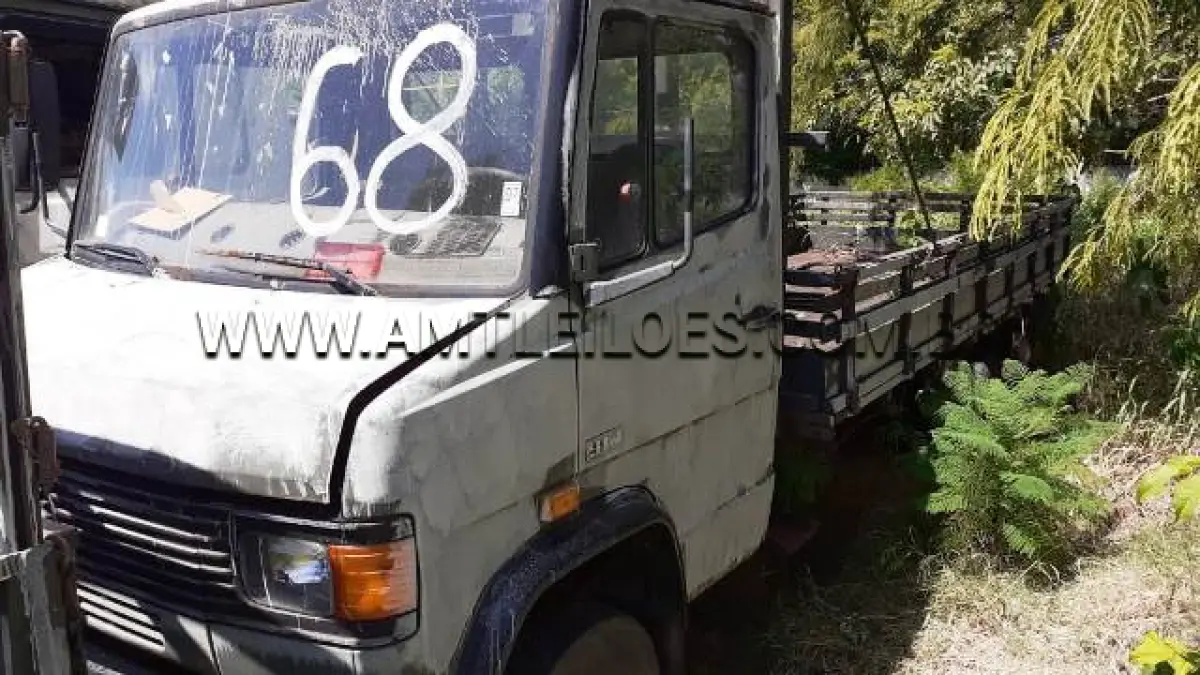 LOTE 068 - CAMINHÃO MERCEDES-BENZ 914- 42,5; 4X2, ANO: 1996/1996, PLACA: IFC 0914, CHASSI: 9BM688133TB089109; MOTOR: 37498010311389;RENAVAM: 656512741; REBOQUE CARGA EMP GE FREIO AR COMP 12040 1 1/2T 2r RODOVIÁRIO