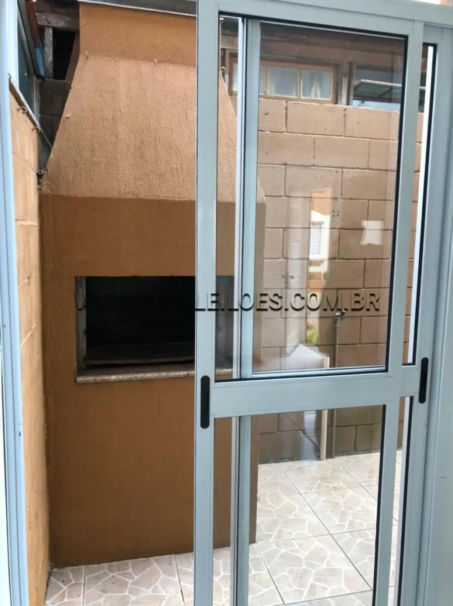 LOTE 001 - VENDA DIRETA: CASA NO CONDOMÍNIO CHÁCARA DOS CATAVENTOS