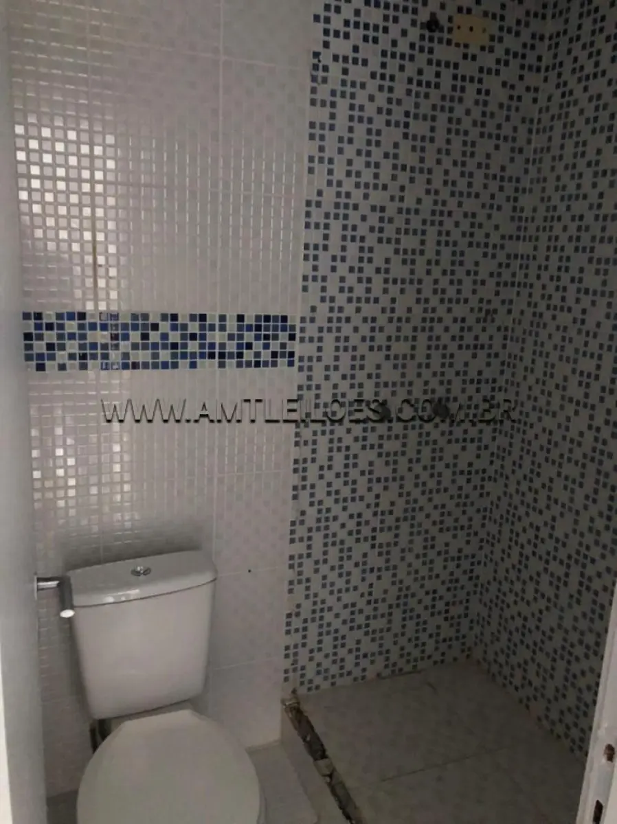 LOTE 001 - VENDA DIRETA: CASA NO CONDOMÍNIO CHÁCARA DOS CATAVENTOS