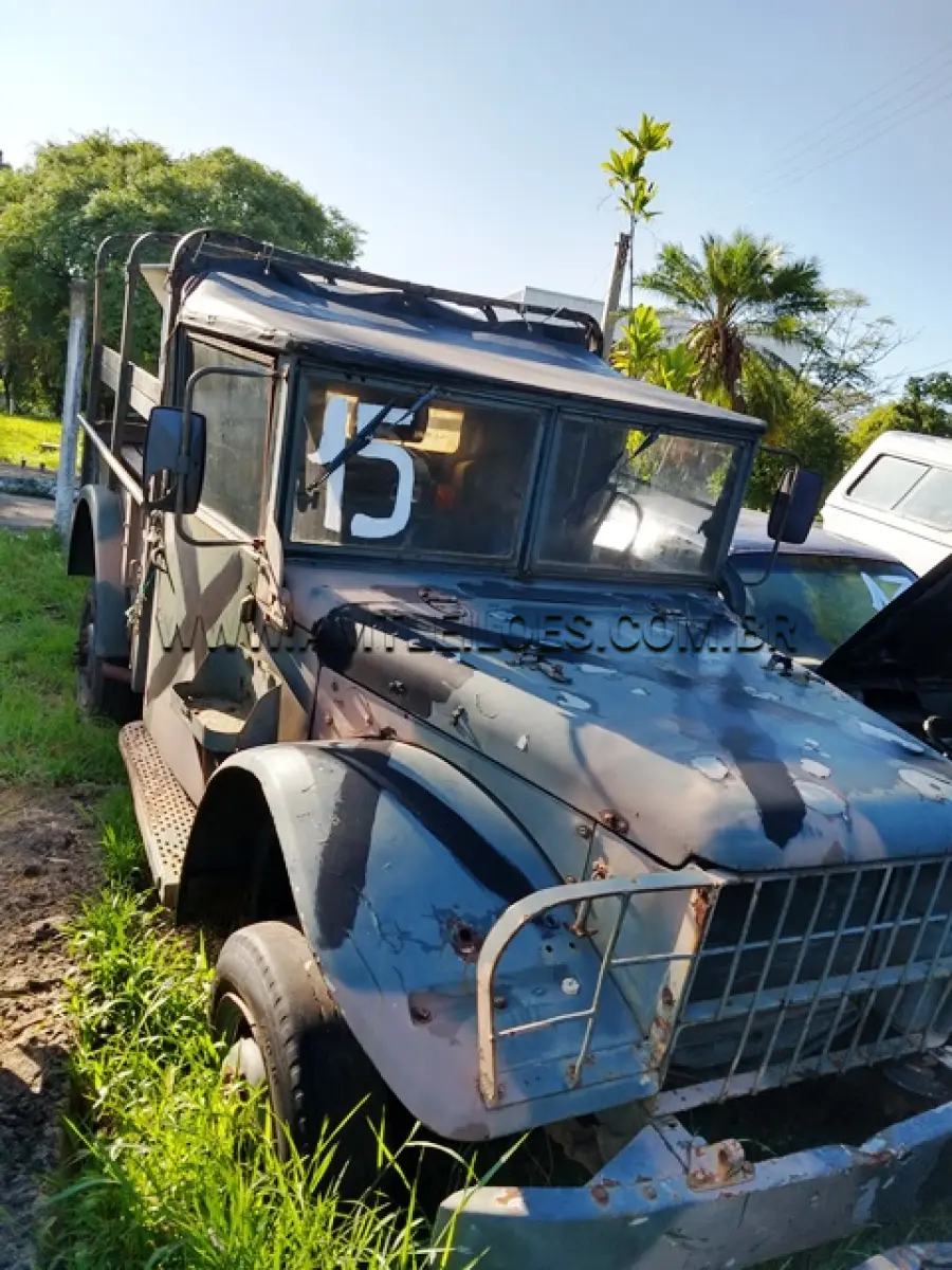 LOTE 015 - MARCA/MODELO: VTE DODGE MP-34 COM 3/4 TON
ANO: 1966; CHASSI: L2451792MP0179; PLACAS: Vtr OP
MOTOR: L2451792MP0179