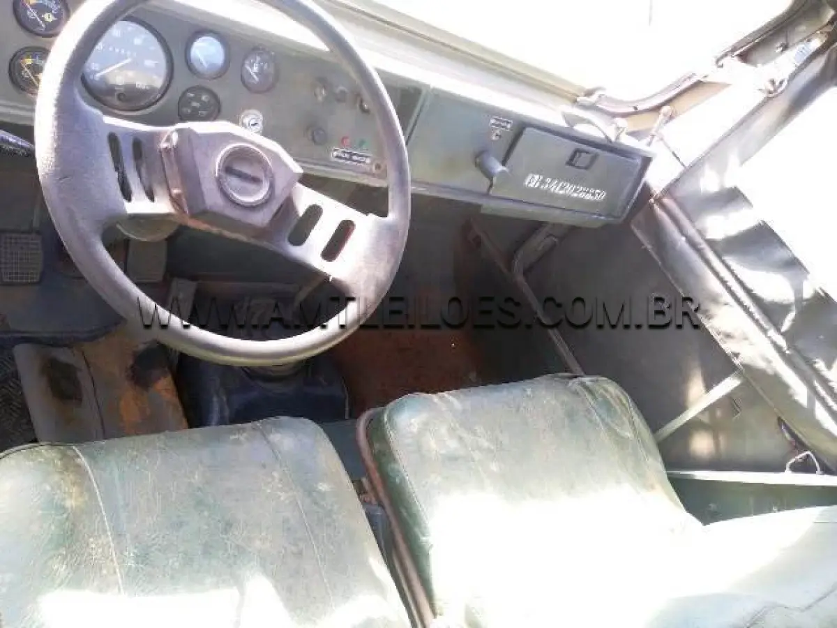 LOTE 003 - MARCA/MODELO: CAMINHÃO ENGESA/ EE25/EF2521, 2 1/2 Ton, 6 x 6 ; ANO: 1981
CHASSI: 9BB025711JJ002207
MOTOR: 6 Cil., MBB nº 344919035684167