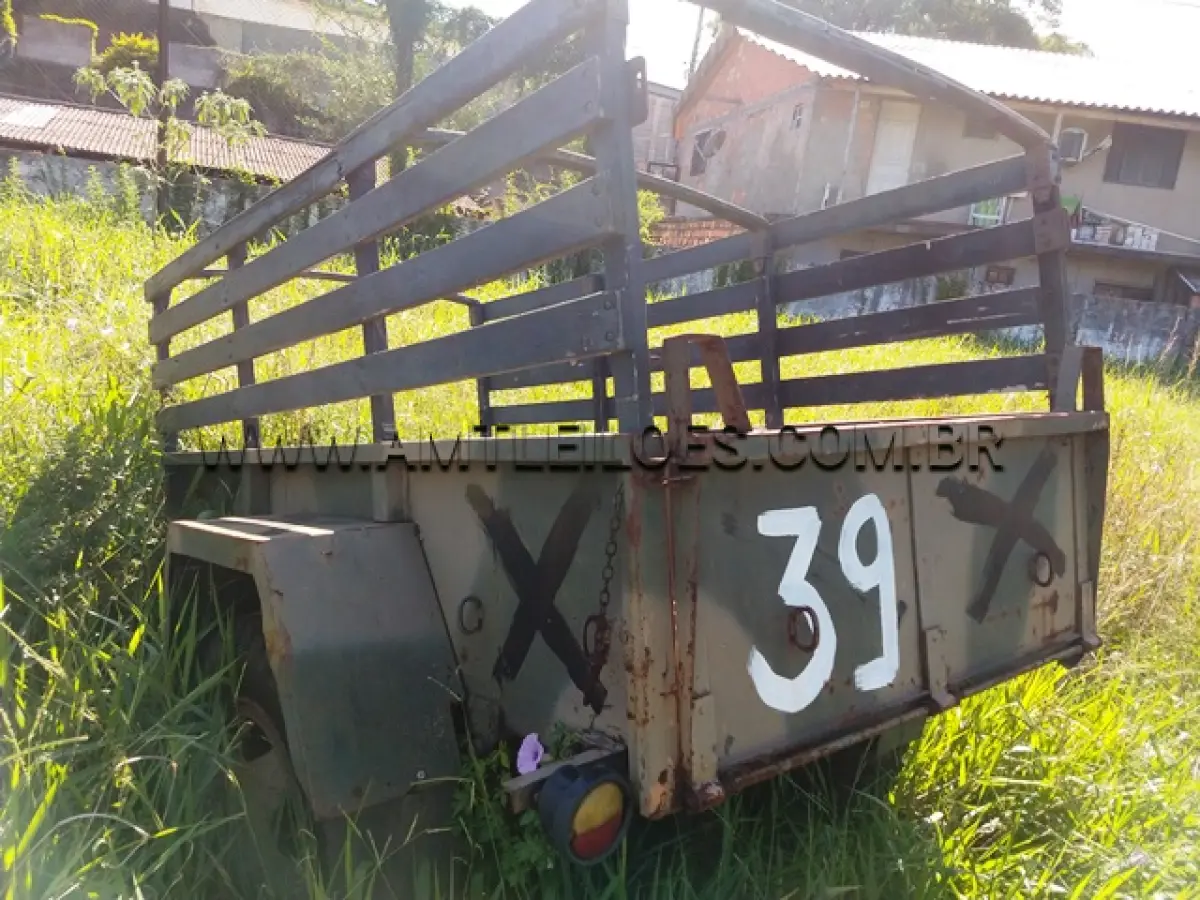 LOTE 039 - MARCA/MODELO: VIATURA REBOQUE ESPECIALIZADO / PQ R MNT/5;RNE1;REBOQUE; 1 TON; 02 RODAS
CHASSI: 039BRBJ0060S10066 ; PLACAS: Vtr OP