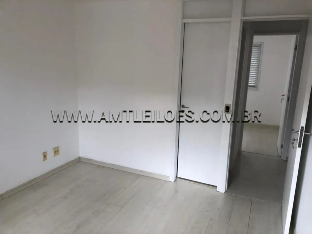 LOTE 001 - VENDA DIRETA: CASA NO CONDOMÍNIO CHÁCARA DOS CATAVENTOS