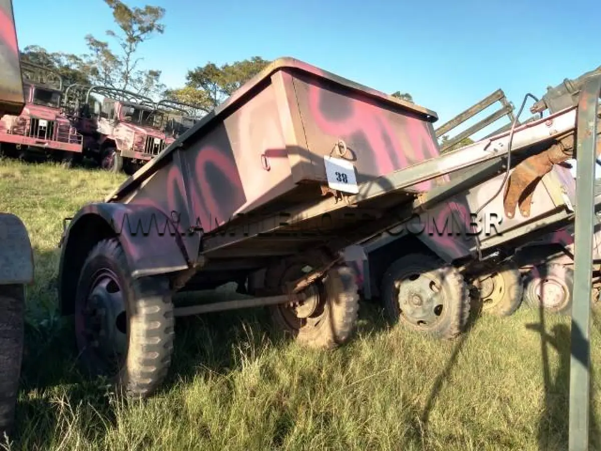 LOTE 038 - REBOQUE, MARCA TRUCK ENGENERING BENHUR, MODELO K52, 1 Ton, 2 RODAS
ANO: 1942 ; CHASSI: 249