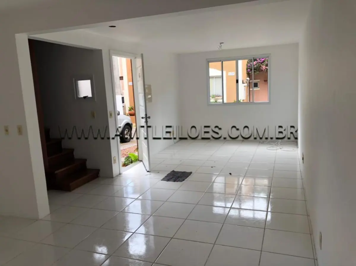 LOTE 001 - VENDA DIRETA: CASA NO CONDOMÍNIO CHÁCARA DOS CATAVENTOS