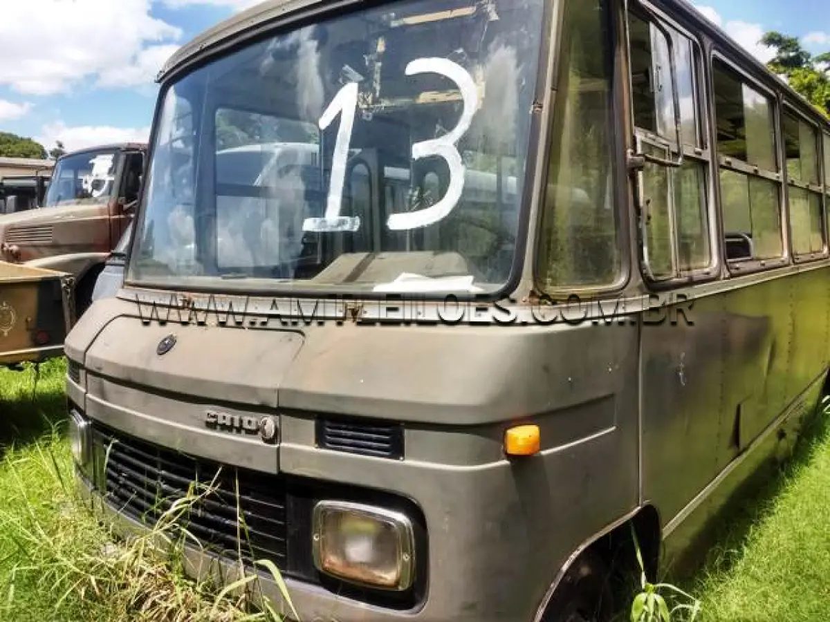 LOTE 013 - ONIBUS MERCEDES BENZ LO608D/41, 28 PSG, ANO 1982, PLACA: IJC3089