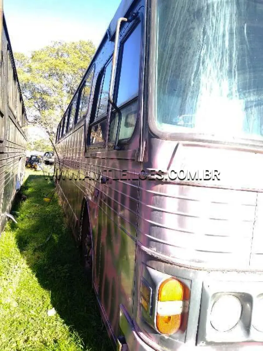 LOTE 017 - MARCA/MODELO: ONIBUS/ SCANIA K113 CL, 
46 Psg, 4 x 2 ; ANO: 1989
CHASSI: 9BSKC4X2BK3457305                                  
MOTOR: nº 3068006