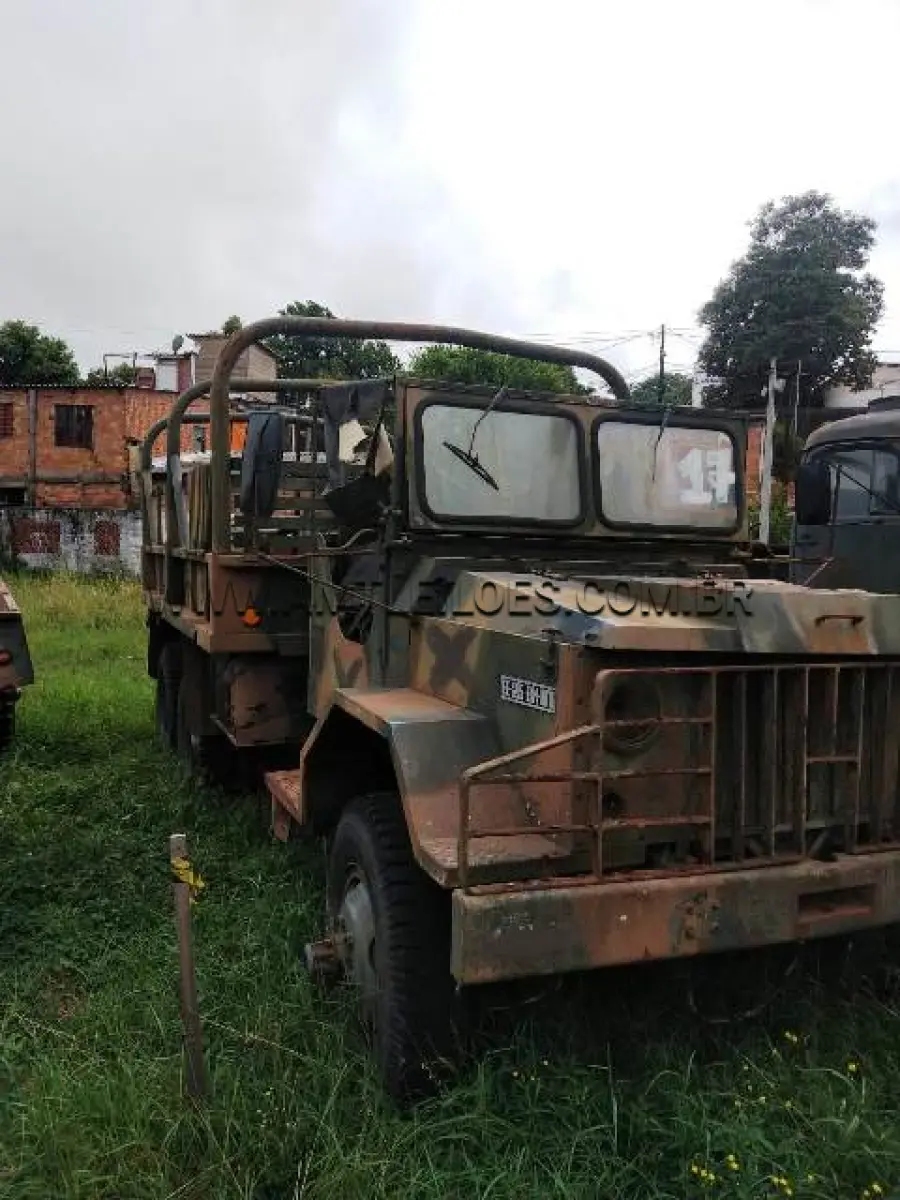 LOTE 017 - VIATURA CARGA EMP GE EE25 2 ½T 6X6 ENGESA, ANO 1981