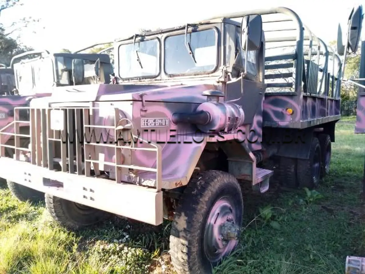 LOTE 006 - MARCA/MODELO: CAMINHÃO ENGESA/ EE25/EF2521, 2 1/2 Ton, 6 x 6 ; ANO: 1981
CHASSI: 9BB025312BJ000763