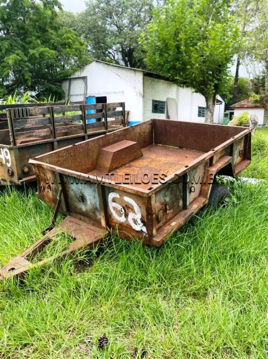 LOTE 062 - REBOQUE MULTICANAL TSOPC 1 1/2T 2R PONTAL 1975
