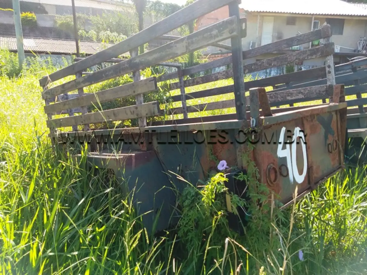 LOTE 040 - MARCA/MODELO: VIATURA REBOQUE ESPECIALIZADO / PQ R MNT/5;RNE1;REBOQUE; 1 TON; 02 RODAS
CHASSI: 049BRBJ0060S10068 ; PLACAS: Vtr OP