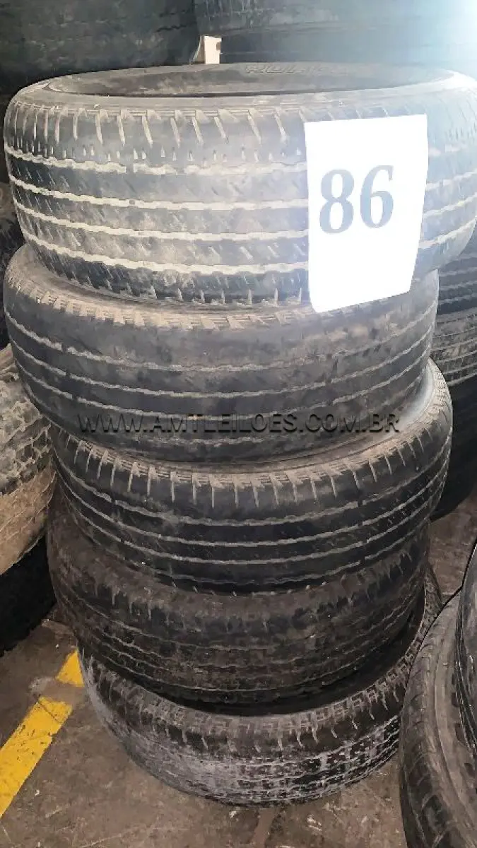 LOTE 086 - MARCA/MODELO: 02 PNEUS 265/70 R16 ; 03 PNEUS 265/70 R15