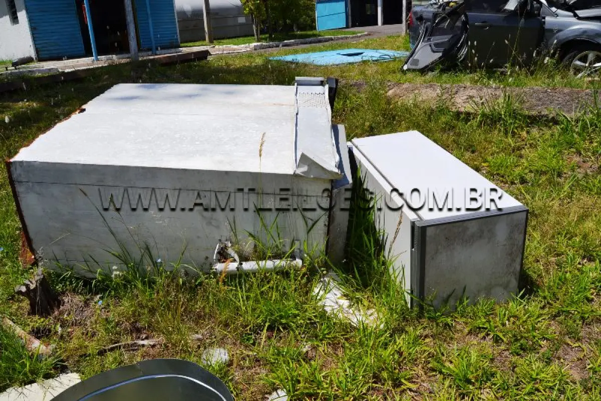 LOTE 01 - SUCATA DE FERRO COM PESO APROXIMADO DE 6.000 KG