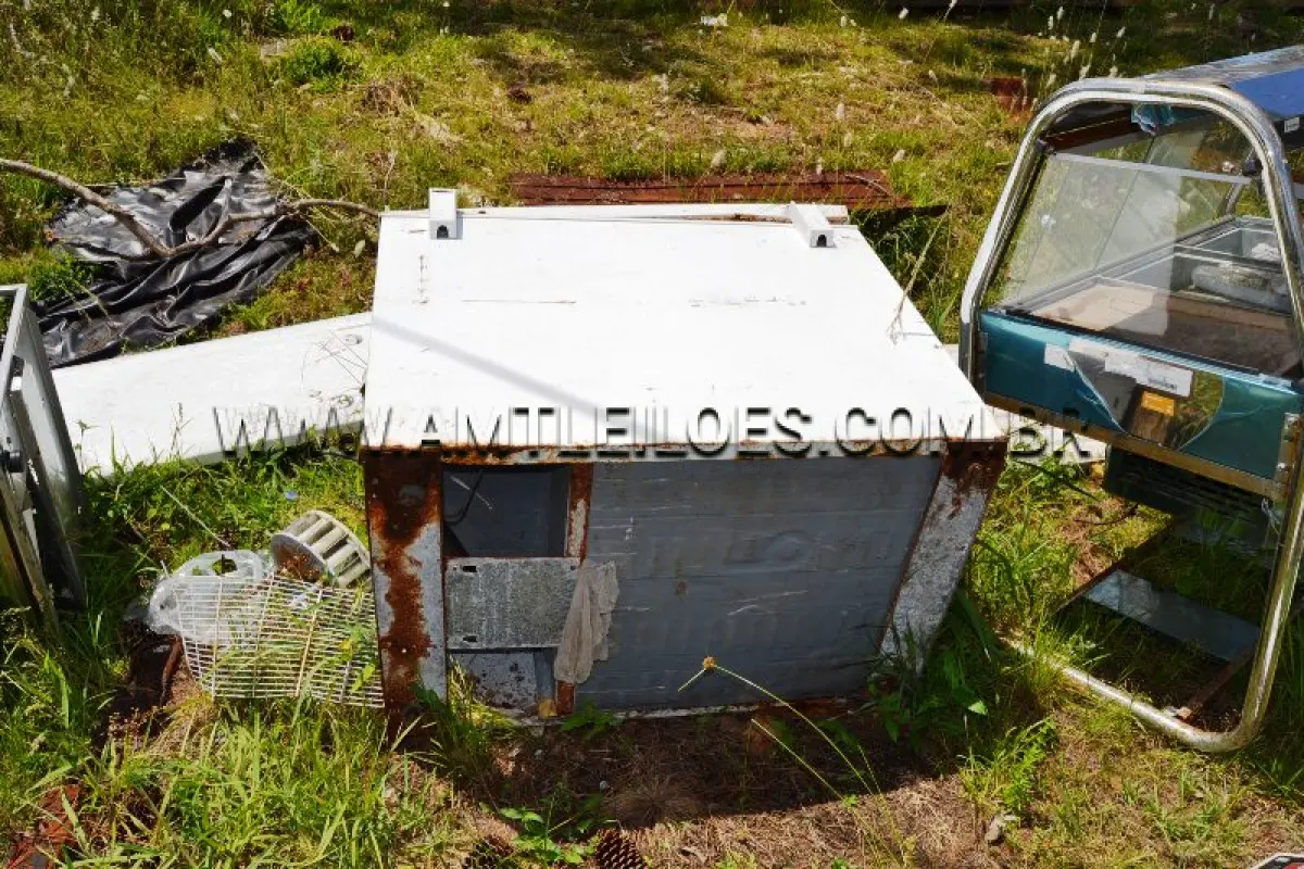 LOTE 01 - SUCATA DE FERRO COM PESO APROXIMADO DE 6.000 KG