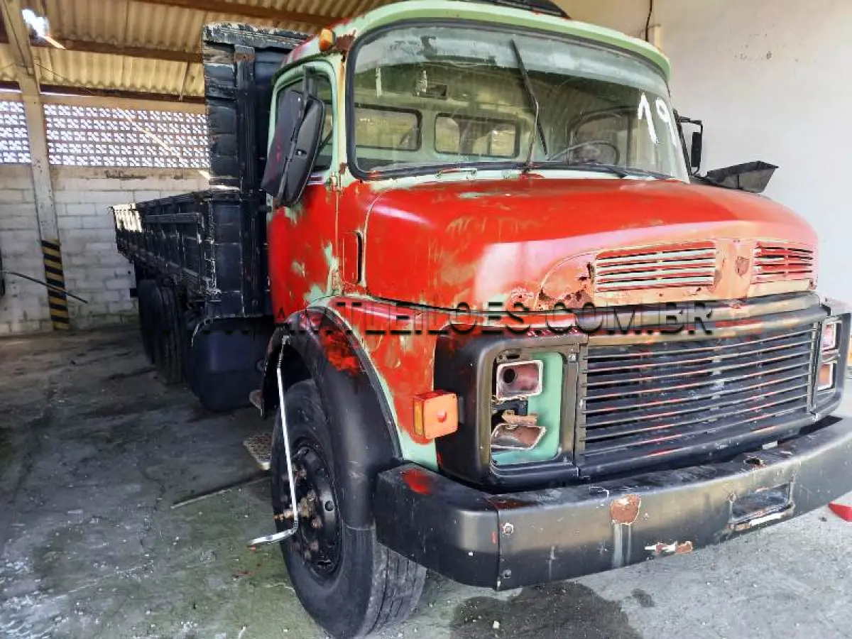 LOTE 019 - MARCA/MODELO: EMP GE L1318 15T 6X2 MERCEDES-BENZ 1987