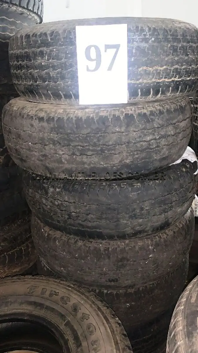 LOTE 097 - MARCA/MODELO: 08 PNEUS 265/70 R16